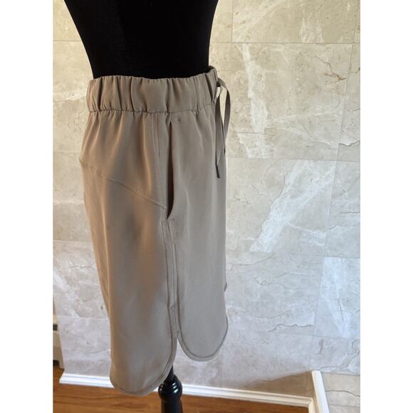 Lululemon On the Fly Woven Drawcord Skirt, Size 4, Frontier Tan $88 Athleisure - Picture 7 of 11